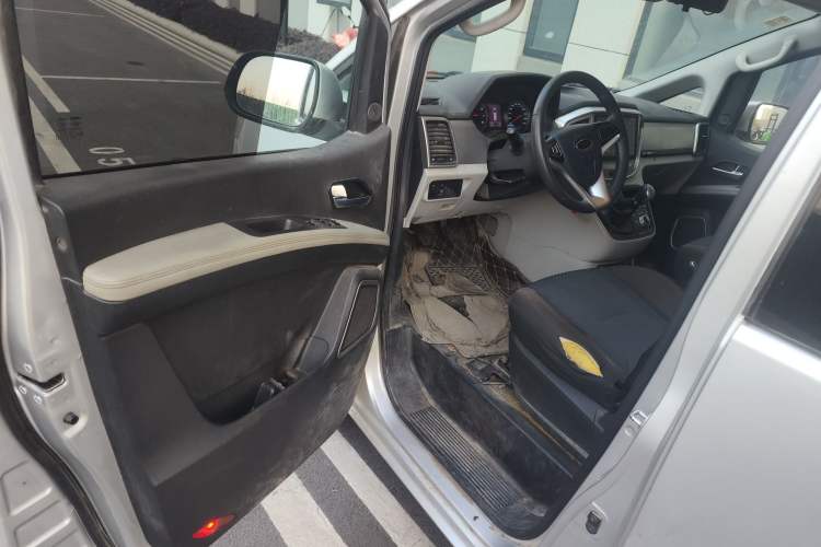 Used  M4 2021 2.0L Manual Commercial Edition