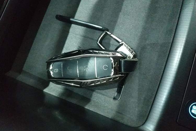 Used BYD Song L EV 2024 662 km Excellence Version
