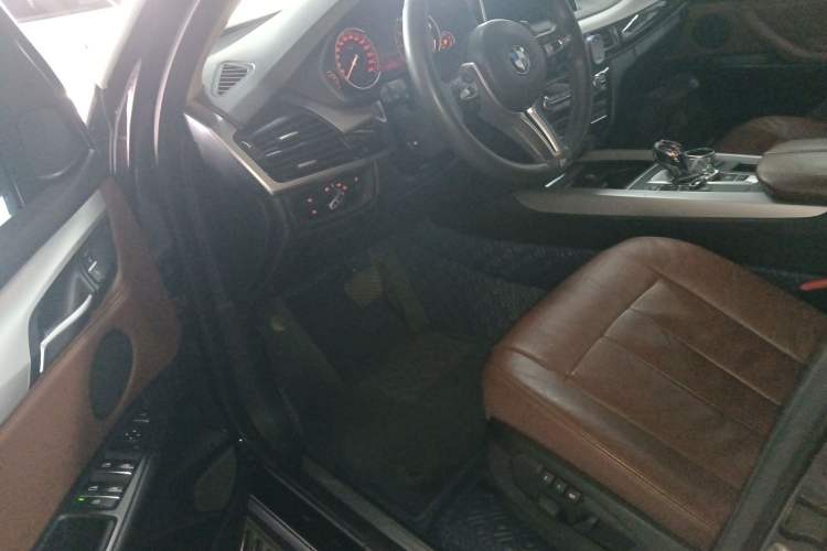 Used BMW X5 (Parallel Import) 2015 xDrive35i Middle East version
