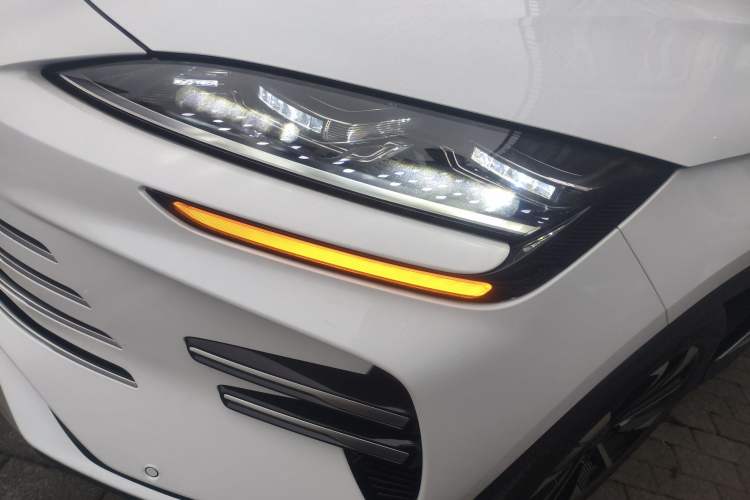 Used BYD Song PLUS New Energy 2024 HONOR Edition DM-i 110km Flagship PLUS
