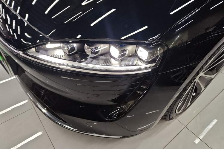 Used Hima Luxeed S7 2024 Pro Model
