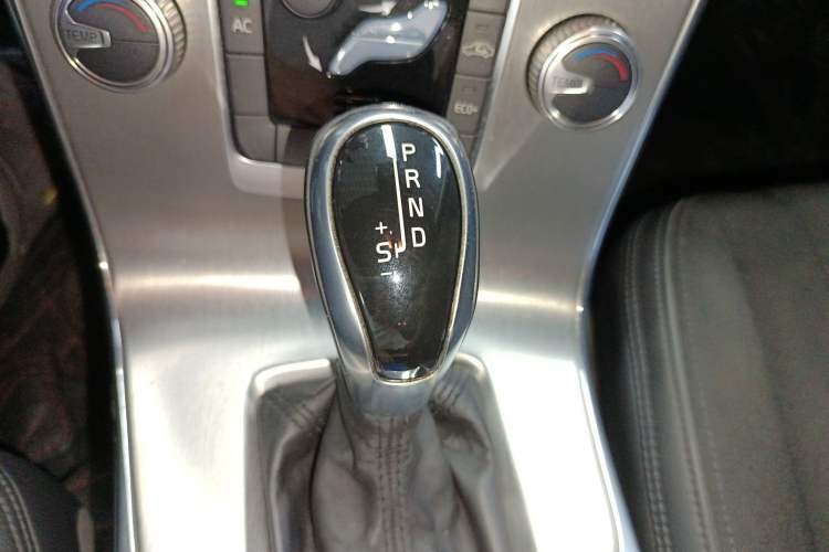 Used Volvo S60 2016 S60L T3 Smart Drive Edition
