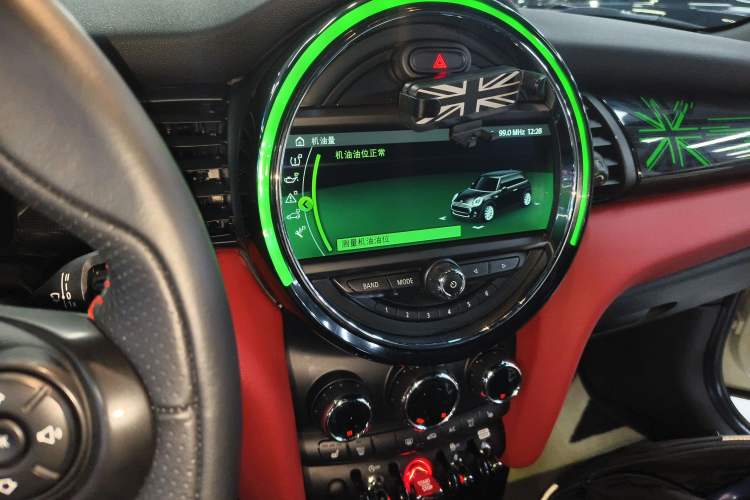 Used  MINI 2018 1.5T COOPER Racing Driver
