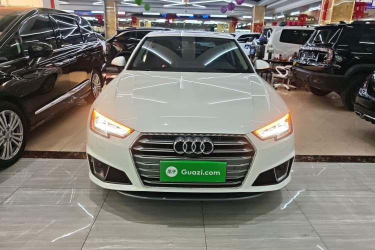 Used Audi A4L 2019 40 TFSI Fashion Version China V
