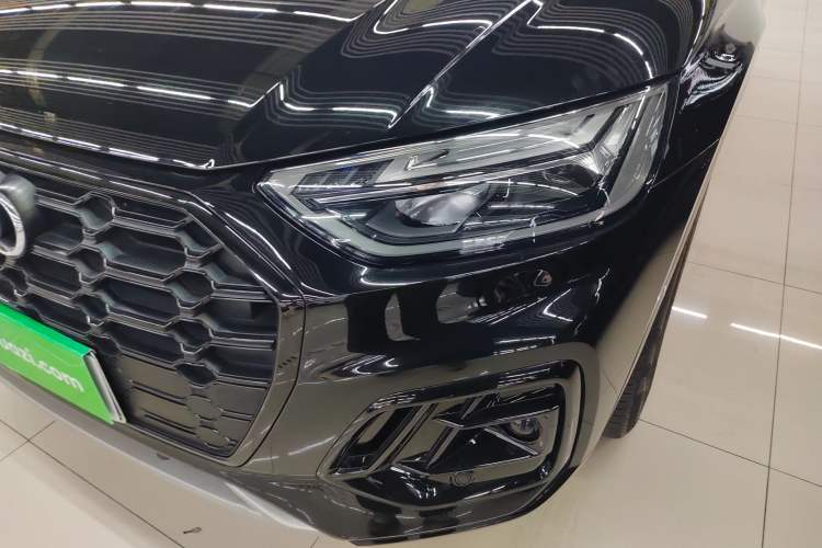 Used Audi Q5L 2023 40T Luxury Dynamic Model
