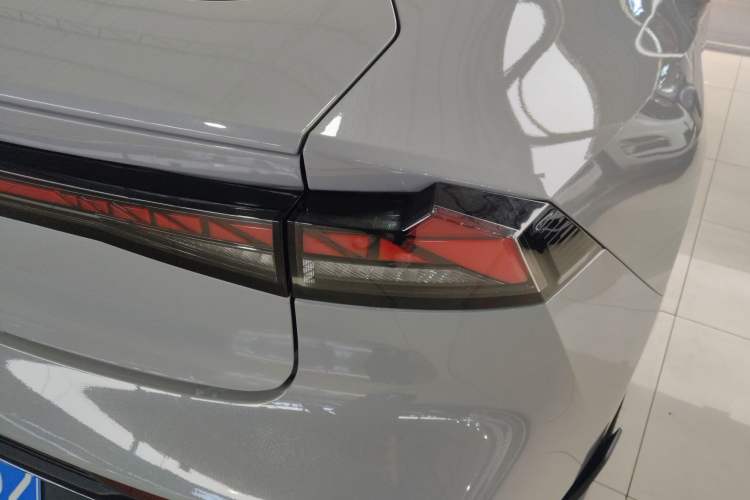 Used Changan UNI-V 2024 1.5T Prestige Sport Edition
