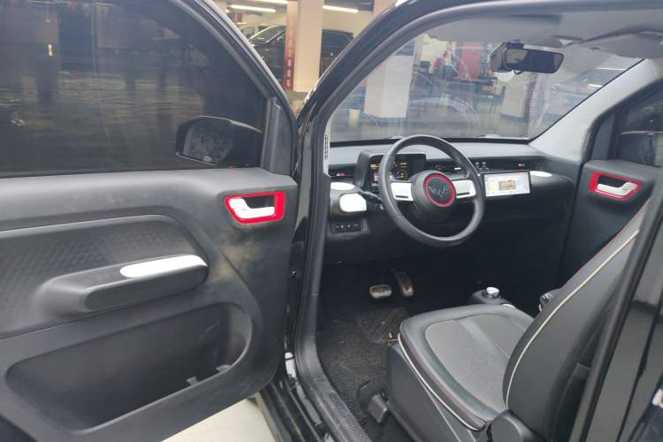 Used Wuling Hongguang MINIEV 2022 GAMEBOY 200km Gaming Edition with Lithium Iron Phosphate