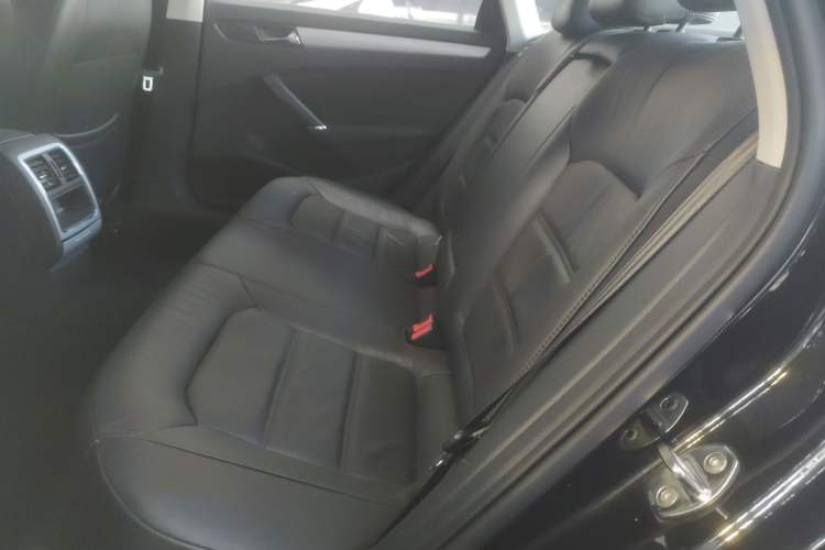 Used Volkswagen Passat 2014 1.8TSI DSG Prestige Edition