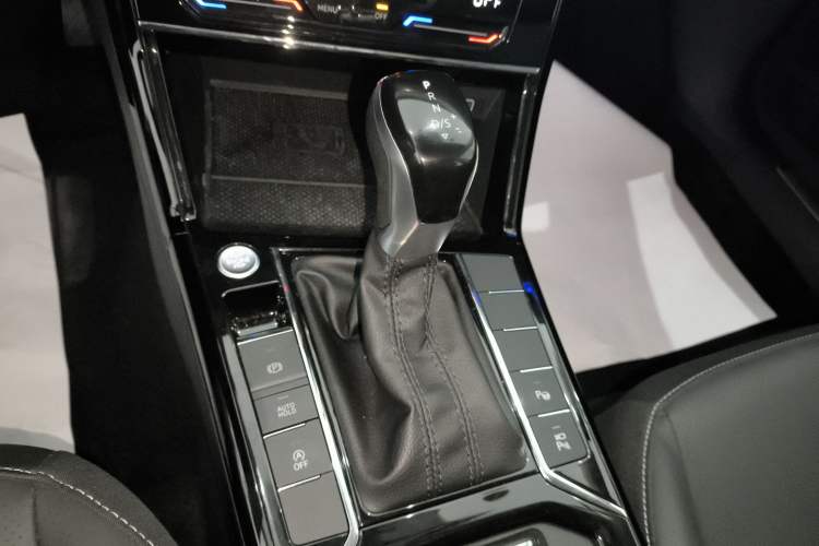 Used Volkswagen Passat 2024 380TSI Dragon Glory Edition
