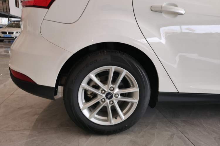 Used Ford Focus 2017 Hatchback 1.6L Automatic Fashion Edition Smart Drive Version