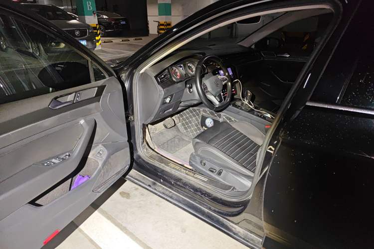 Used Volkswagen Magotan 2020 330TSI DSG Leading Model
