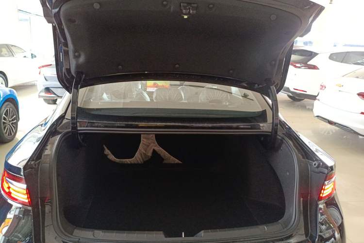 Used Geely Auto Preface 
