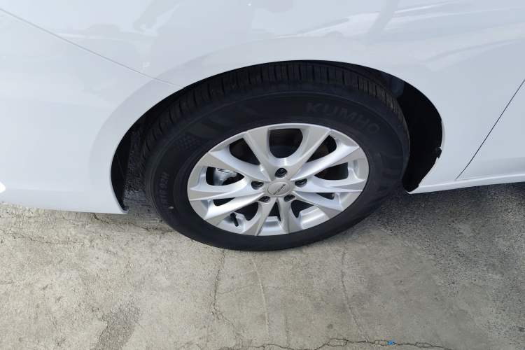 Used Roewe i5 2023 1.5L CVT Luxury Edition
