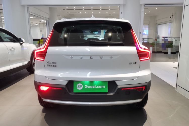 Used Volvo XC40 2024 B4 4x4 Smart Luxury Edition