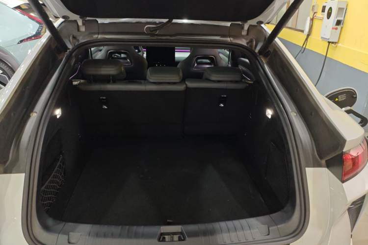 Used BYD Song L EV 2025 662 km Advanced Intelligent Driving Version
