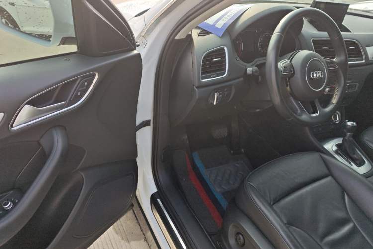 Used Audi Q3 2015 35 TFSI quattro Comfort model
