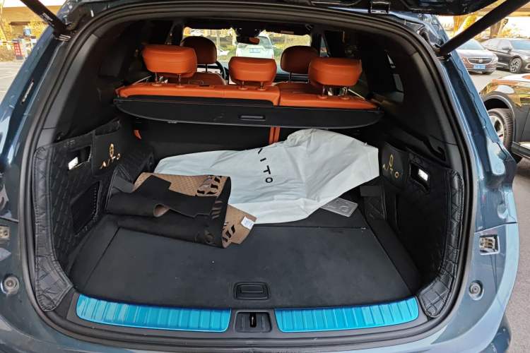 Used Hima AITO M7 2024 1.5T Intelligent Drive Rear-Drive Ultra Version 5 Seats
