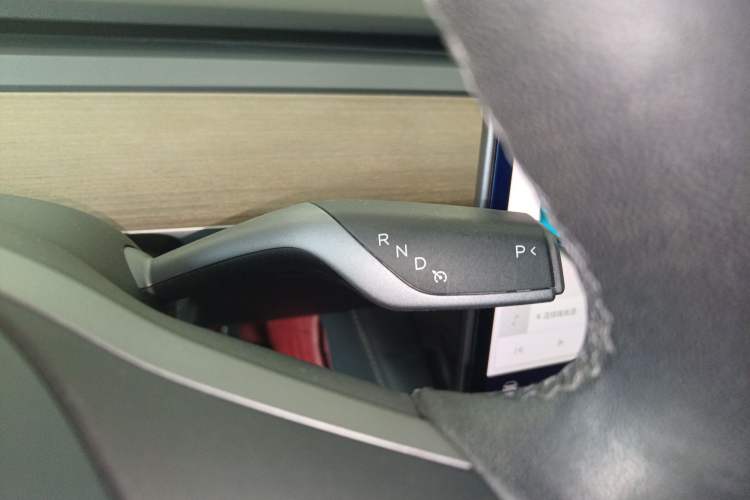 Used Tesla Model Y 2021 Long-Range All-Wheel-Drive Version 3D7