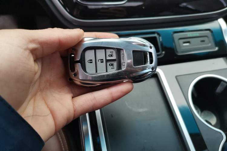 Used Honda Elysion 2019 2.0L Hybrid Supreme Edition
