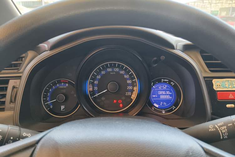 Used Honda Fit 2016 1.5L LXS CVT Comfort Sunroof Version
