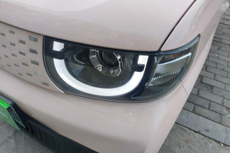 Used Chery QQ Ice Cream 2022 170km Sundae Phosphate Lithium-Ion