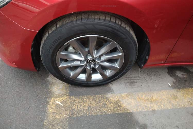 Used Mazda Atenza 2021 2.0L Blue Sky Luxury Edition
