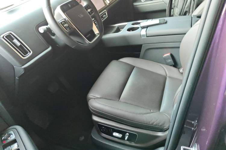 Used Li Auto L8 2023 Pro Model
