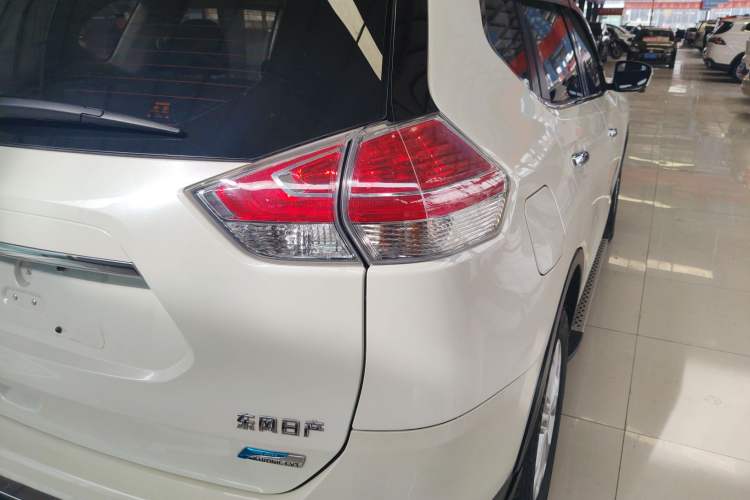 Used Nissan X-Trail 2014 2.5L CVT Luxury Edition 4WD