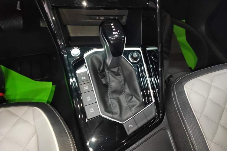 Used Volkswagen Tayron 2025 Facelifted Model, Popular Version, 330TSI
