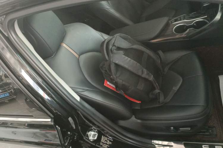 Used Toyota Camry 2019 Revised Version 2.5G Luxury Edition
