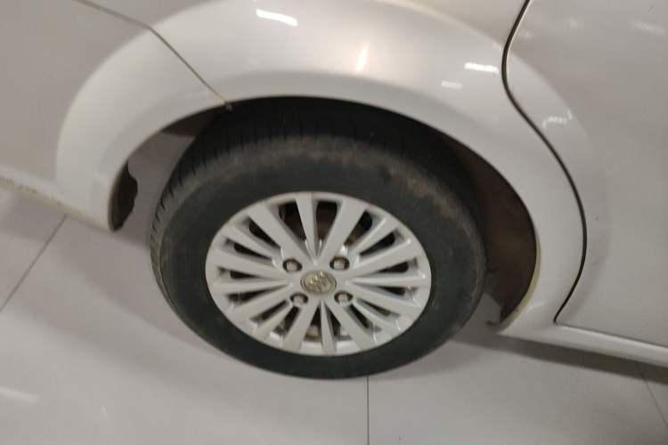 Used Buick Excelle 2015 1.5L Automatic Classic Model
