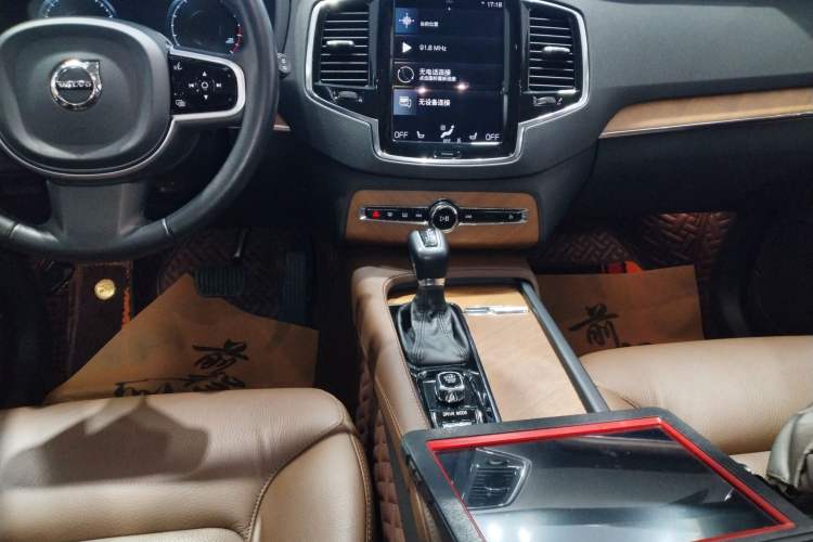 Used Volvo XC90 2020 Facelifted T6 Zhiyi Luxury 7-Seater
