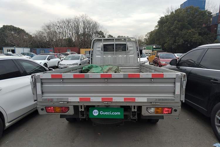 Used Wuling Dragon Truck 2023 2.0L Comfort Version
