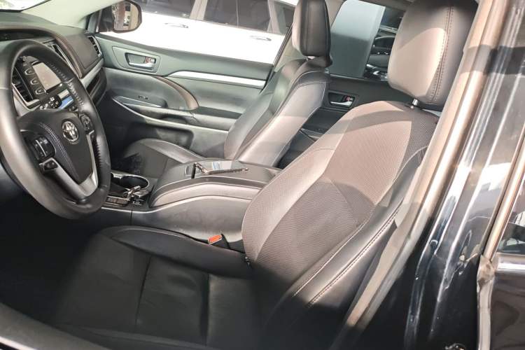 Used Toyota Highlander 2015 2.0T Four-Wheel Drive Luxury Edition 7-Seater