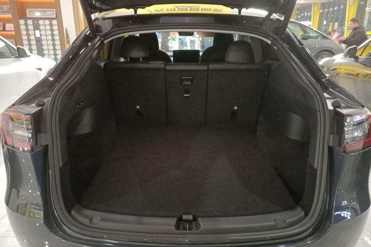 Used Tesla Model Y 2024 Rear-Wheel-Drive Version
