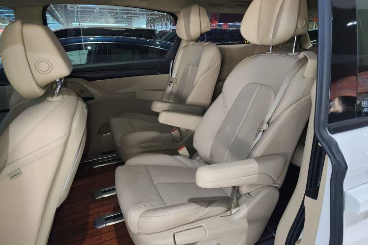 Used Buick GL8 2022 ES Landtrek 653T Luxury Edition
