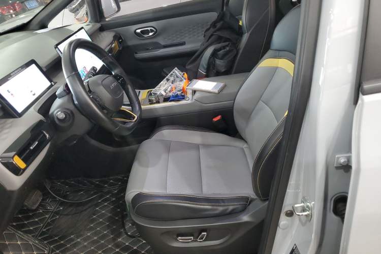 Used AION Y 2022 70 Tech Edition Lithium Iron Phosphate
