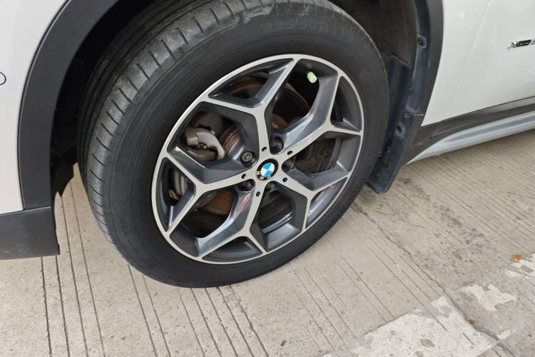 Used BMW X1 2016 xDrive20Li Luxury Model
