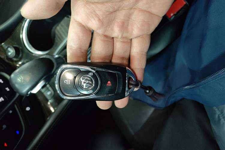 Used Buick Envision 2018 20T Two-Wheel-Drive Elite Model
