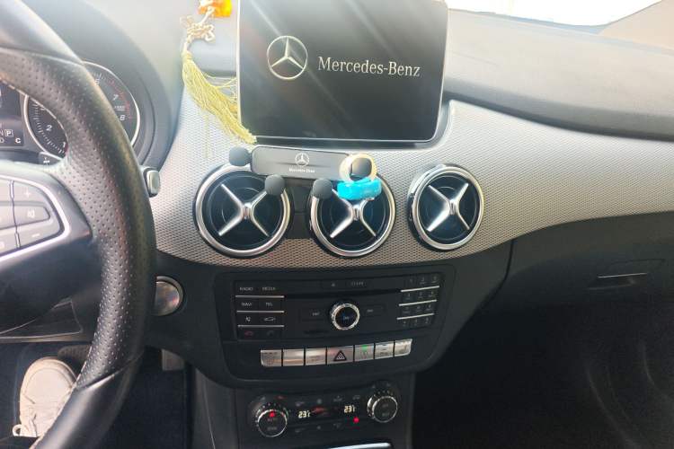 Used Mercedes-Benz B-Class 2015 B 200 Fashion Model