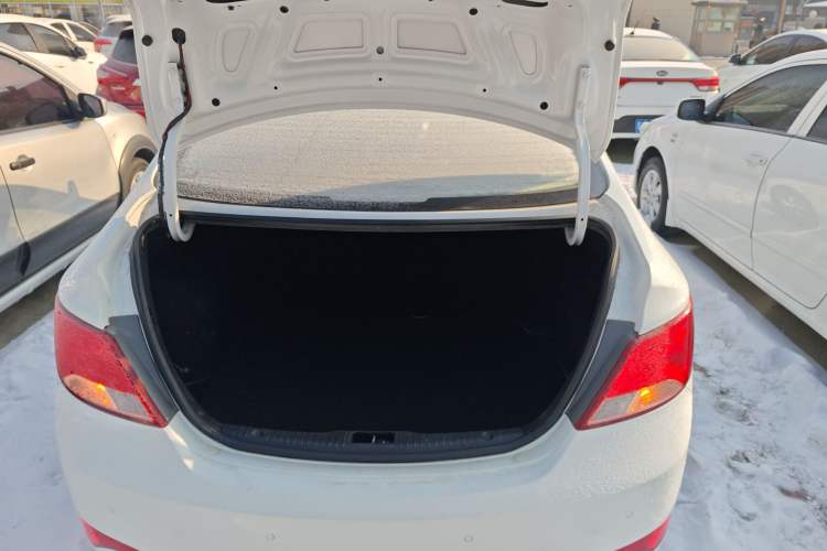 Used Hyundai Verna 2014 1.4L Automatic Smart GLS
