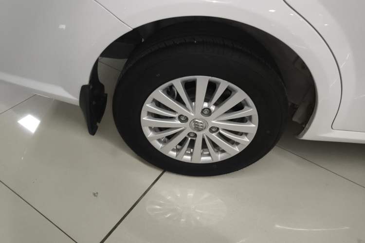 Used Buick Excelle 2015 1.5L Automatic Classic Model
