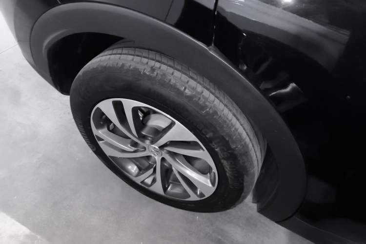 Used Buick Envision 2022 Facelift Encore S 552T Two-Wheel-Drive Luxury Model
