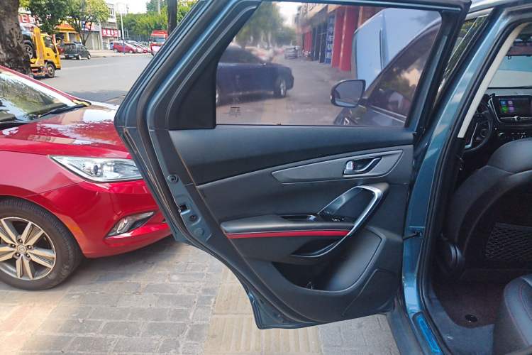 Used Changan CS55 2017 1.5T Automatic Colorful Edition
