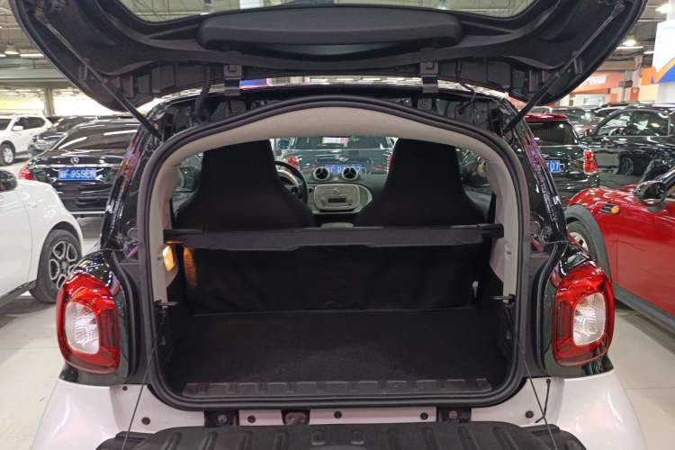 Used  fortwo 2015 1.0L 52 kW Hardtop Passion Edition
