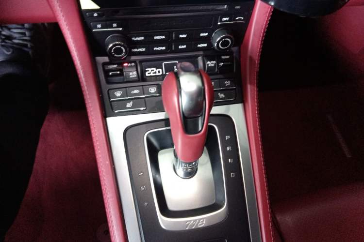 Used Porsche 718 2020 Cayman 2.0T
