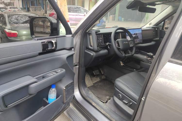 Used  Leopard 5 2025 TianShen Intelligent Driving Max Edition
