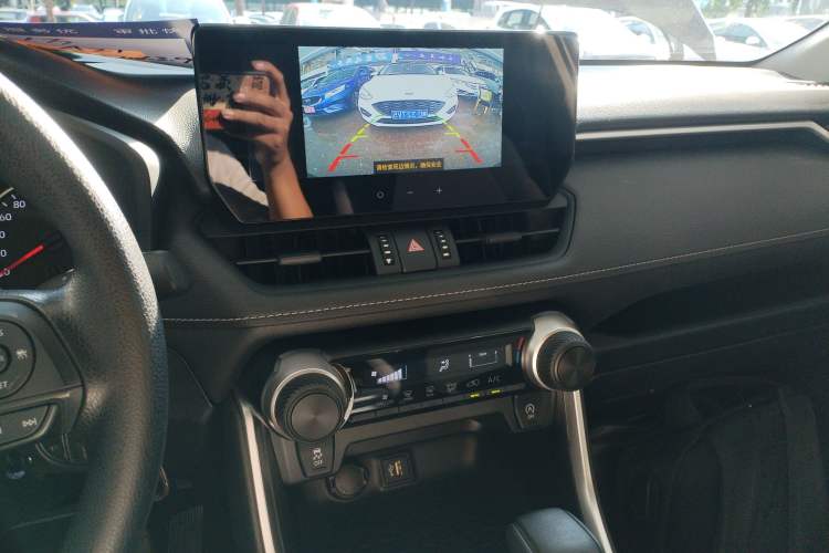 Used Toyota RAV4 2023 2.0L CVT Two-Wheel Drive Urban Edition
