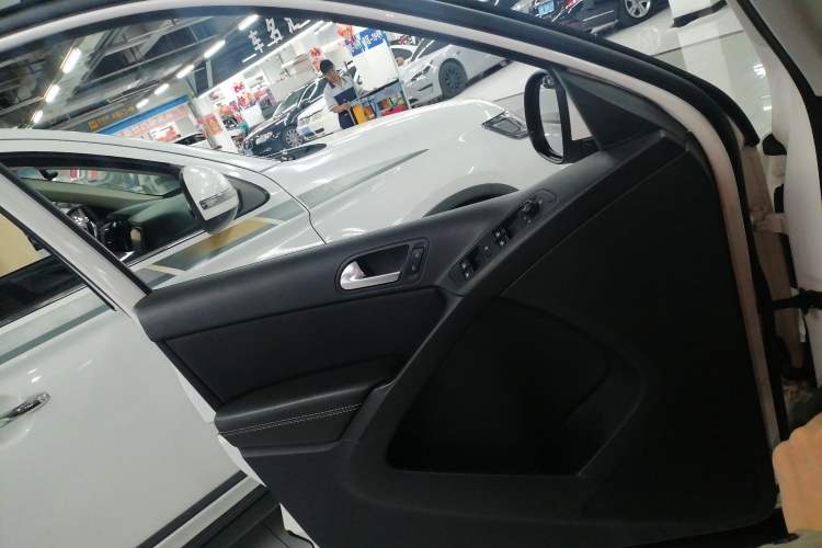 Used Volkswagen Tiguan 2016 280TSI Automatic Two-Wheel-Drive Silk Road Style Edition
