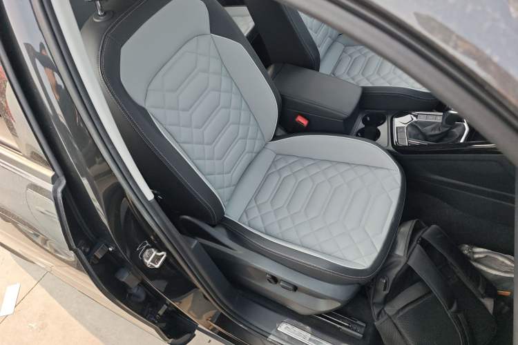 Used Volkswagen Tayron 2023 330TSI Two-Wheel-Drive Luxury Plus Advanced Version